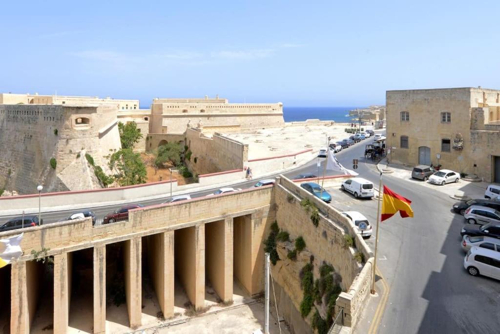 Vallettastay - Harbor View Gem -Sea View 2 Bed Apt Esterno foto