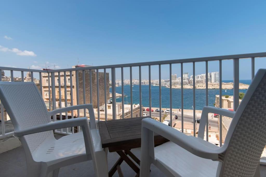 Vallettastay - Harbor View Gem -Sea View 2 Bed Apt Esterno foto